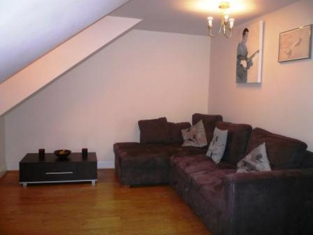 			1 Bedroom, 1 bath, 1 reception Flat			 Heathfield Gardens, GOLDERS GREEN